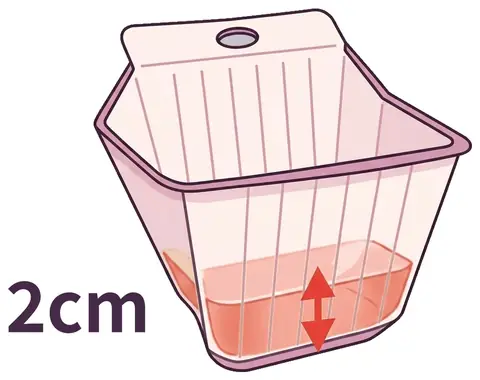 Urine cup, 2 cm from the bottom